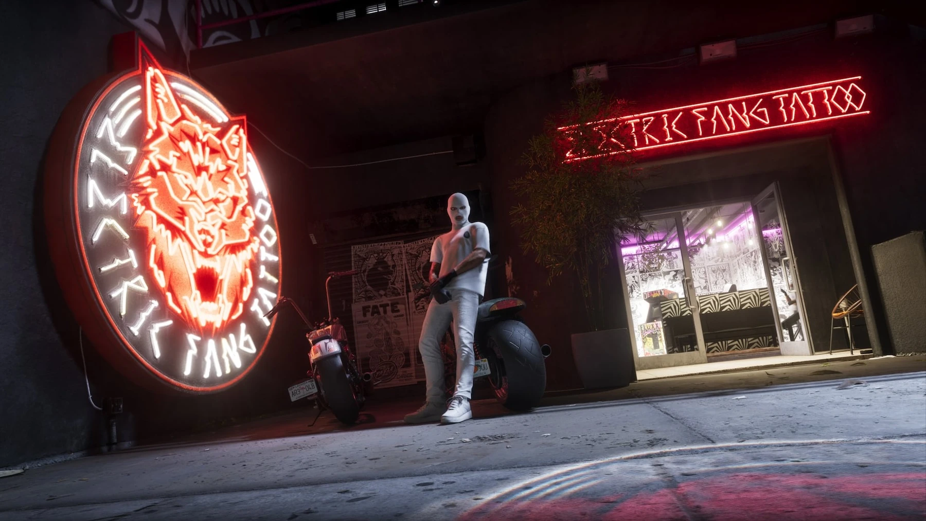 Uma scooter estacionada em frente a um negócio em Vice City em GTA 6